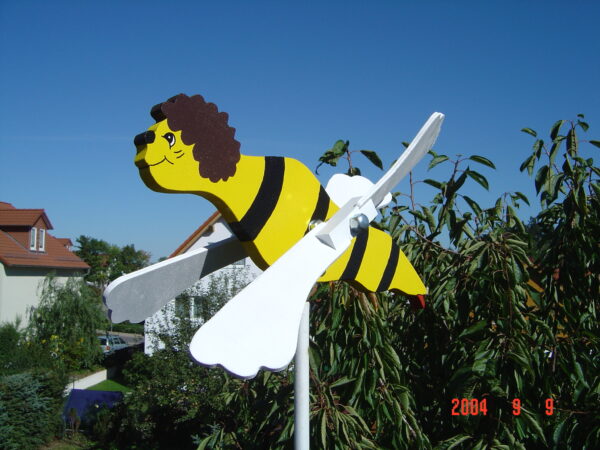 Windspiel Biene, handgefertigt, handbemalt